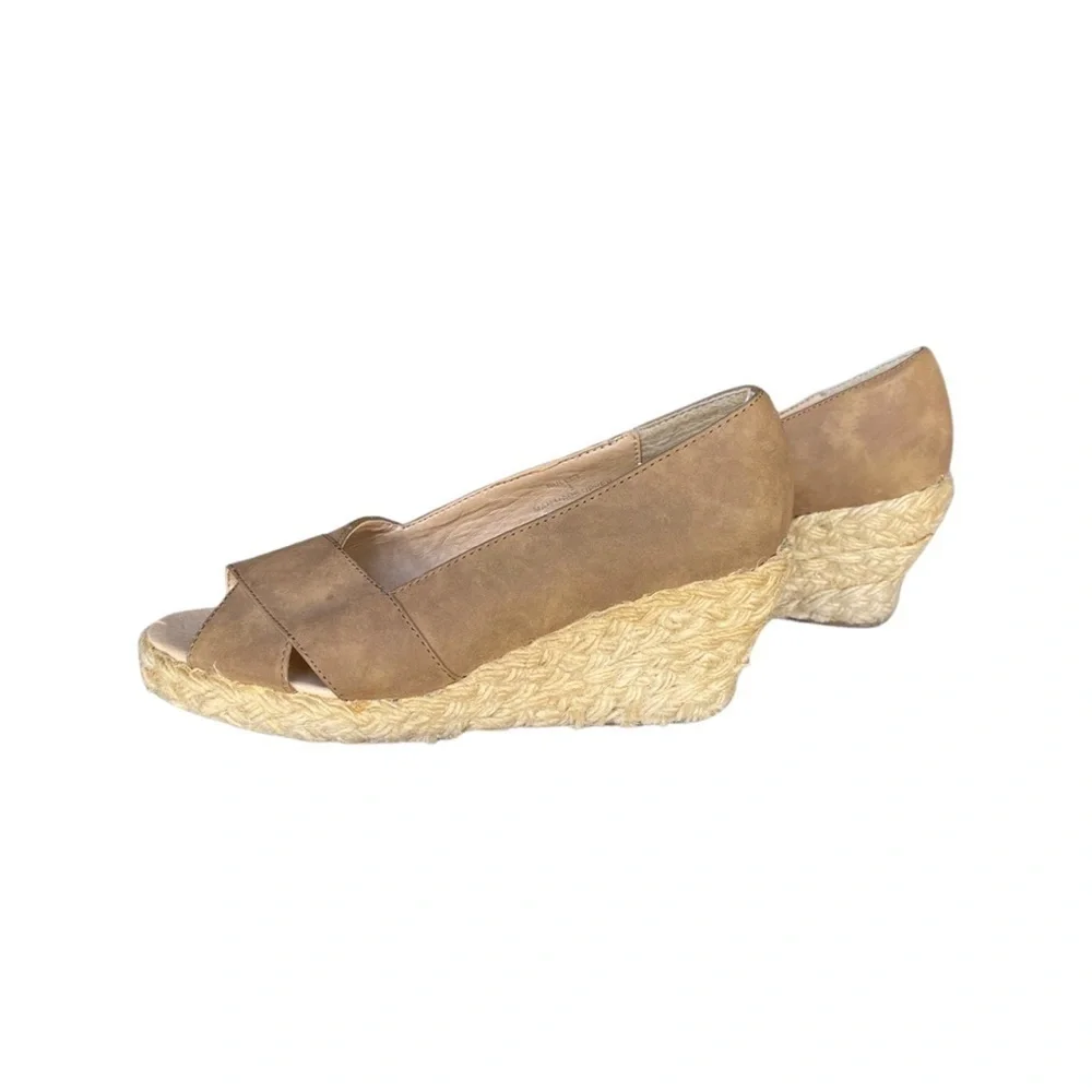 Coconuts by Matisse Tan Bullet Wedged Sandals Size 5.5